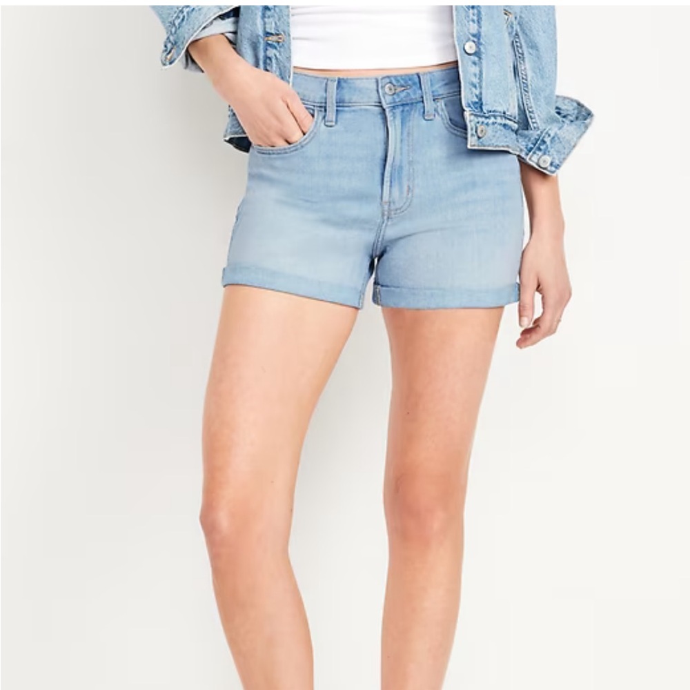 NWT Old Navy high waisted wow Blue Jean Shorts 3 inch inseam women’s size 12